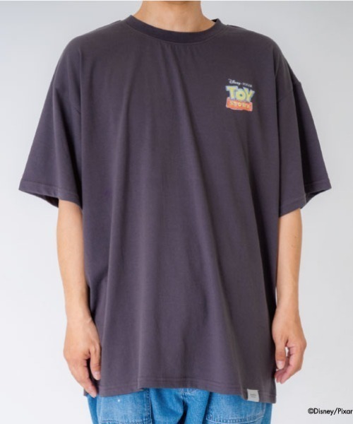 and D. petit main(アンドディープティマイン)の「【親子リンク】【Disney】【DAD】トイストーリー/半袖Tシャツ(Tシャツ/カットソー・メンズ・ホワイト/チャコール・MEDIUM)」の13枚目の写真
