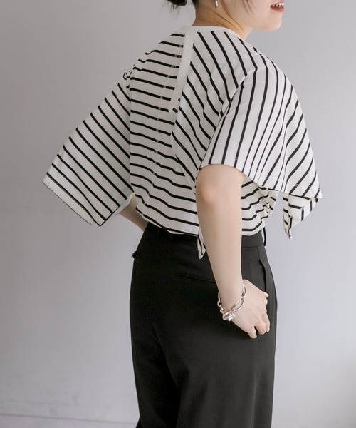 ear PAPILLONNER（イアパピヨネ）の「《レイヤード風》ボーダーケープTシャツ【SUM1 STYLE】（Tシャツ/カットソー・レディース・ホワイト/サンドベージュ・FREE）」の13枚目の写真