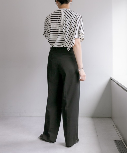 ear PAPILLONNER（イアパピヨネ）の「《レイヤード風》ボーダーケープTシャツ【SUM1 STYLE】（Tシャツ/カットソー・レディース・ホワイト/サンドベージュ・FREE）」の7枚目の写真