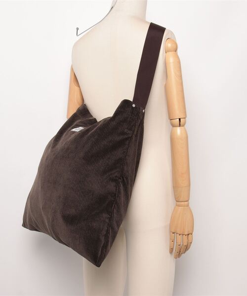 OMNIGOD（オムニゴッド）の「[OMNIGOD womens / オムニゴッド] 8Wコーデュロイグロッサリーショルダーバック（ショルダーバッグ・レディース・ブラウン・FREE）」の16枚目の写真
