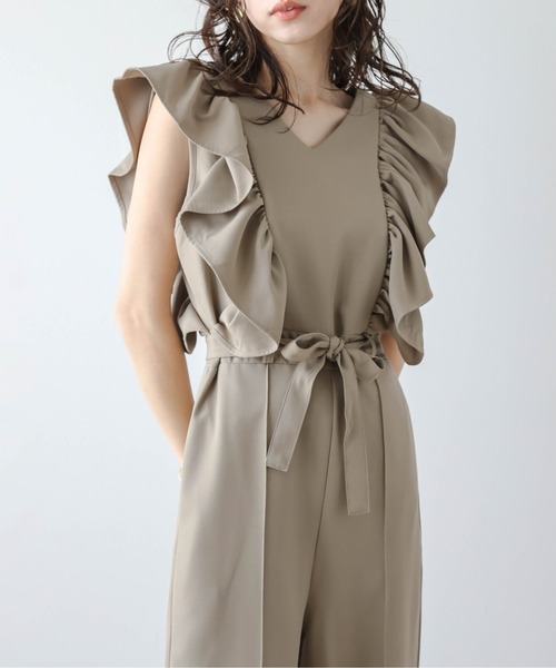 SUGAR BISKET(シュガービスケット)の「フリル袖オールインワン(つなぎ/オールインワン・レディース・ラベンダー/ネイビー/ブラック/ベージュ/ブルー・M/L)」の2枚目の写真