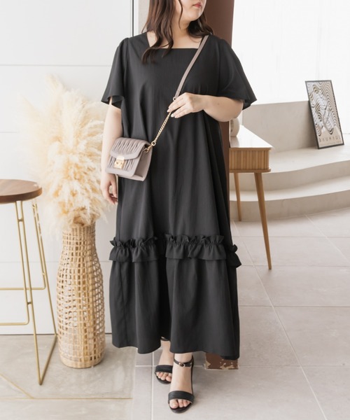CLETTE(クレット)の「裾フリルAラインワンピース(ワンピース・レディース・ブルー/ブラック/グリーン・LL/3L/4L)」の5枚目の写真
