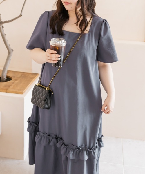 CLETTE(クレット)の「裾フリルAラインワンピース(ワンピース・レディース・ブルー/ブラック/グリーン・LL/3L/4L)」の17枚目の写真