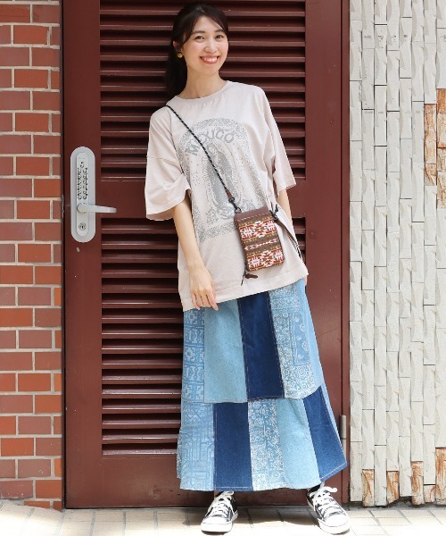 チチカカ（チチカカ）の「グラフィカルスマホショルダーポーチ（ショルダーバッグ・レディース・ブラック/ブラウン/ベージュ・FREE）」の5枚目の写真