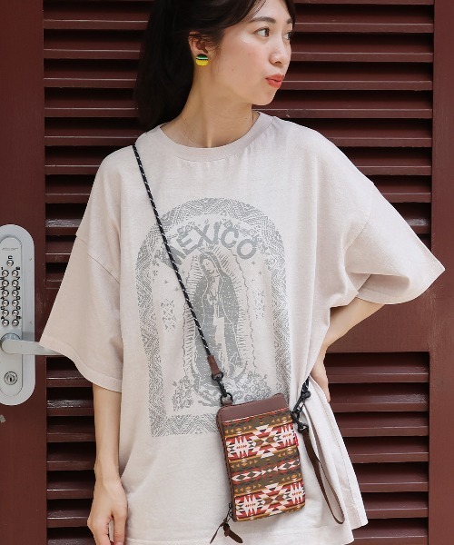 チチカカ（チチカカ）の「グラフィカルスマホショルダーポーチ（ショルダーバッグ・レディース・ブラック/ブラウン/ベージュ・FREE）」の4枚目の写真