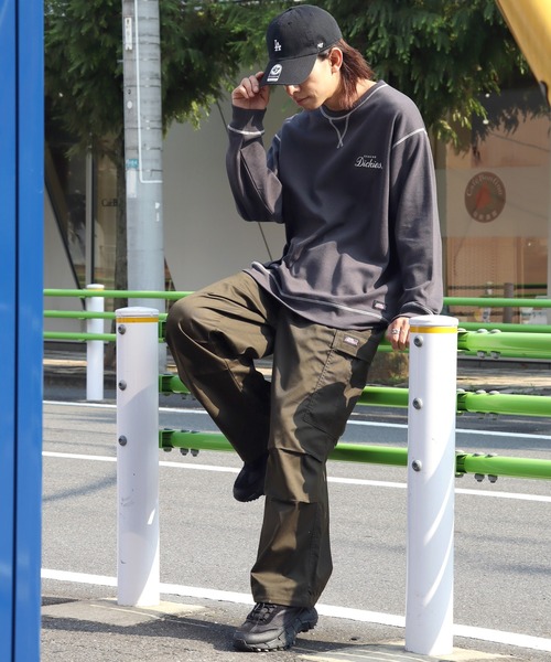 Dickies（ディッキーズ）の「【GENUINE DICKIES/ジェニュインディッキーズ】 ロゴプリント 配色ステッチ クルーネック 長袖 スウェット トレーナー（スウェット・メンズ・スミクロ/ネイビー/グリーン/アッシュグレー・XL/M/L）」の17枚目の写真