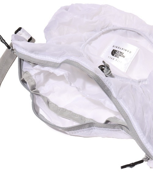THE NORTH FACE(ザノースフェイス)の「THE NORTH FACE Lite Ball Canister S / ザ・ノース・フェイス ライト ボール キャニスター S(ショルダーバッグ・メンズ・ブラック/ブラウン/ホワイト/ネイビー・FREE)」の12枚目の写真