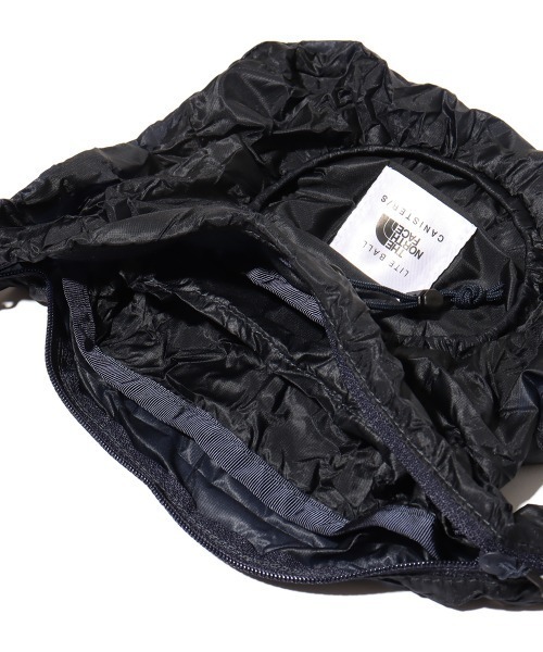 THE NORTH FACE(ザノースフェイス)の「THE NORTH FACE Lite Ball Canister S / ザ・ノース・フェイス ライト ボール キャニスター S(ショルダーバッグ・メンズ・ブラック/ブラウン/ホワイト/ネイビー・FREE)」の7枚目の写真