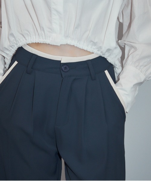 MOCOA'S(モコアズ)の「ラインスラックスパンツ(スラックス・レディース・ブラック/ベージュ/ネイビー・SMALL/MEDIUM/LARGE)」の11枚目の写真