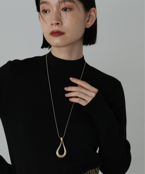 N.（N. Natural Beauty Basic）（エヌエヌナチュラルビューティーベーシック）の「◆ボリュームロングネックレス（ネックレス・レディース・ゴールド/シルバー・ﾌﾘ-）」の2枚目の写真