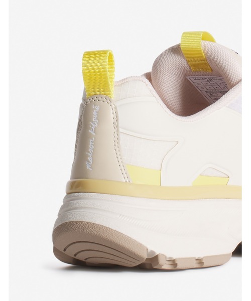 新作★MAISON KITSUNE*足元から始まる男の魅力*ソラランナーズ Maison Kitsuné Sora Runners | Black | FARFETCH
