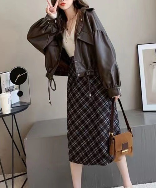 gossip！ロサンゼルス（ゴシップロサンゼルス）の「ドロップショルダーショートモッズブルゾン  ライダースジャケット  合成皮革{裾が絞れる}（ライダースジャケット・レディース・ブラウン/ブラック・FREE）」の16枚目の写真