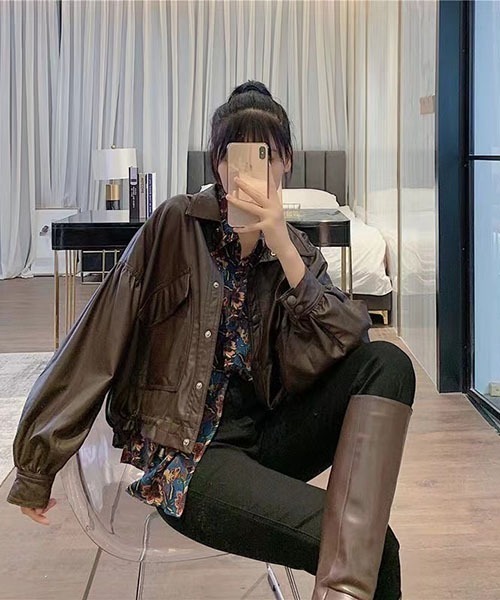 gossip！ロサンゼルス（ゴシップロサンゼルス）の「ドロップショルダーショートモッズブルゾン  ライダースジャケット  合成皮革{裾が絞れる}（ライダースジャケット・レディース・ブラウン/ブラック・FREE）」の10枚目の写真