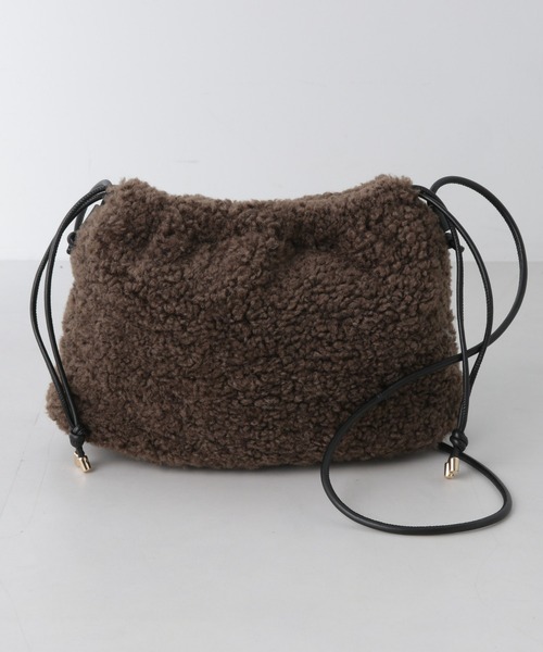 NANO universe（ナノユニバース）の「フェイクファー巾着バッグ（ショルダーバッグ・レディース・ベージュ/ブラウン・FREE）」の4枚目の写真