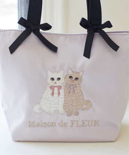 Maison de FLEUR（メゾンドフルール）の「ねこ刺繍トートバッグ