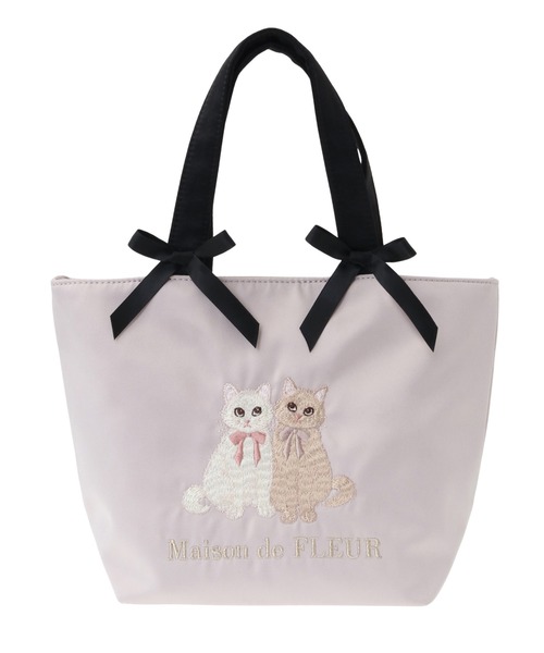 Maison de FLEUR（メゾンドフルール）の「ねこ刺繍トートバッグ