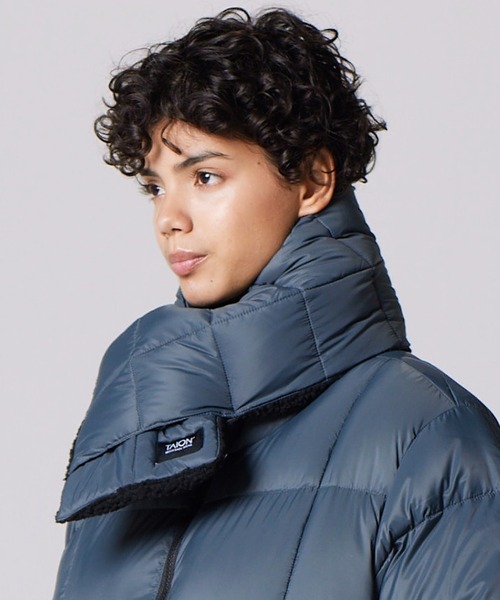 TAION(タイオン)の「【TAION(タイオン)】〈グッズ〉マウンテン リバーシブル ダウン×ボアマフラー(マフラー・メンズ・パープル系その他2/オリーブ系/オリーブ系2/グリーン系その他4/ブラック×ブラック/グレー系その他3/ライトグレー系/ライトグレー系1/ブラウン系その他4/ベージュ系その他2/ネイビー系1/ネイビー系4/レッド系その他3/ブラック×ベージュ/ブラウン系その他7/ネイビー系2・ONESIZE)」の4枚目の写真