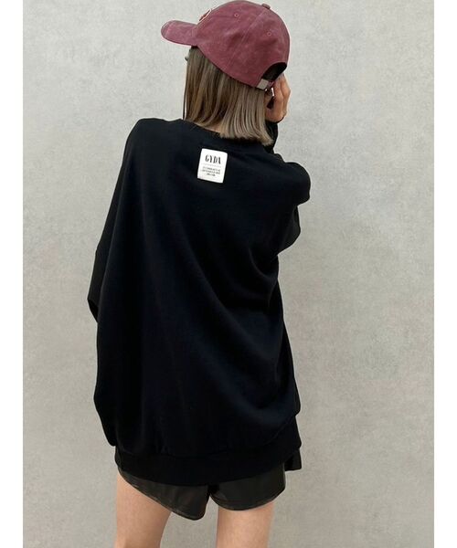 GYDA(ジェイダ)の「GYDALMATIAN PHOTOトップス(スウェット・レディース・オフホワイト/ブラック・FREE)」の4枚目の写真