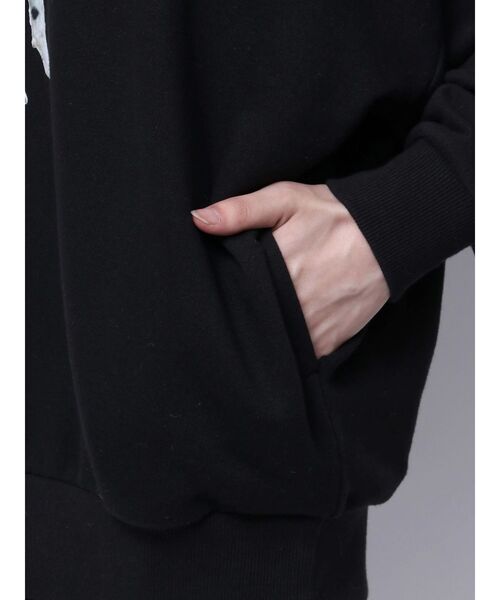 GYDA(ジェイダ)の「GYDALMATIAN PHOTOトップス(スウェット・レディース・オフホワイト/ブラック・FREE)」の16枚目の写真