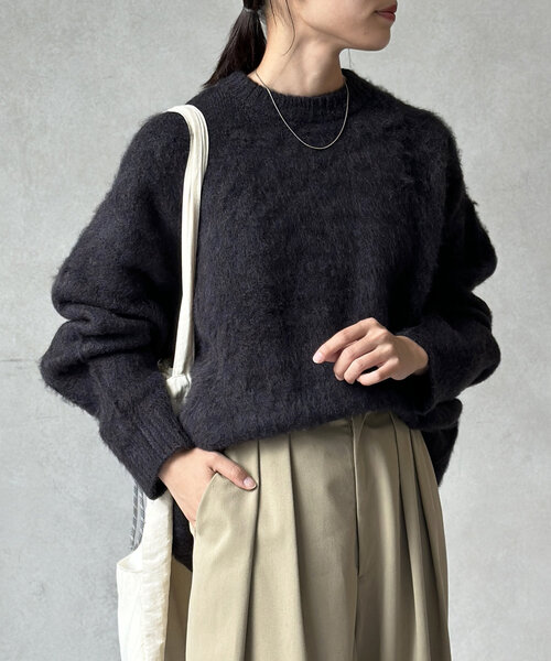 CPCM(シーピーシーエム)の「MIX糸モヘアライクニット(ニット/セーター・レディース・ネイビー/ブラウン/グリーン/アイボリー/チャコールグレー/ブラック・MEDIUM/LARGE)」の6枚目の写真