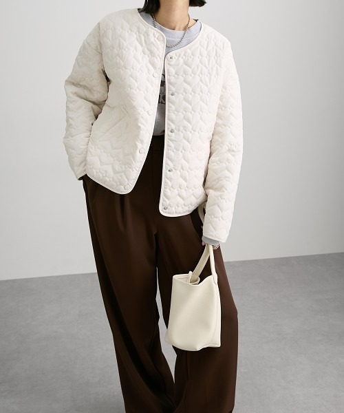 nissen（ニッセン）の「ハートキルトジャケット（ノーカラージャケット・レディース・アイボリー/ブラック・M/L）」の7枚目の写真