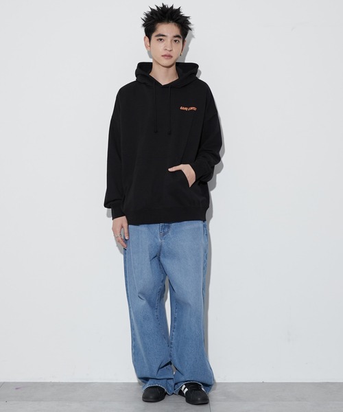 NEW JACK(ニュージャック)の「∴WEGO/別注NEW JACKグラフィックプルパーカー(パーカー・メンズ・アッシュグレー/スミクロ/ホワイト/ブラック・MEDIUM/LARGE)」の6枚目の写真