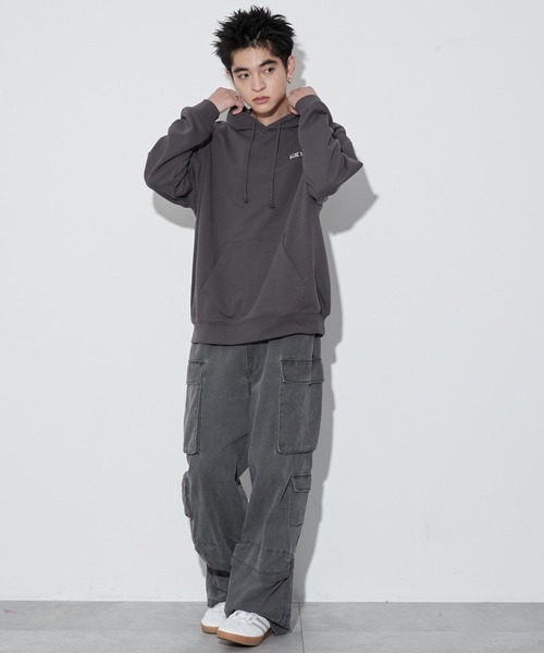 NEW JACK(ニュージャック)の「∴WEGO/別注NEW JACKグラフィックプルパーカー(パーカー・メンズ・アッシュグレー/スミクロ/ホワイト/ブラック・MEDIUM/LARGE)」の7枚目の写真