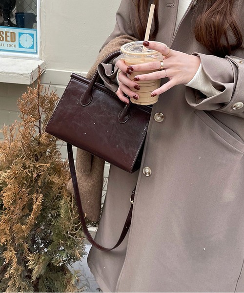 LA VORAGINE(ラ ヴォラジネ)の「2wayスクエアショルダーバッグ(ショルダーバッグ・レディース・ダークブラウン/ブラウン・FREE)」の4枚目の写真