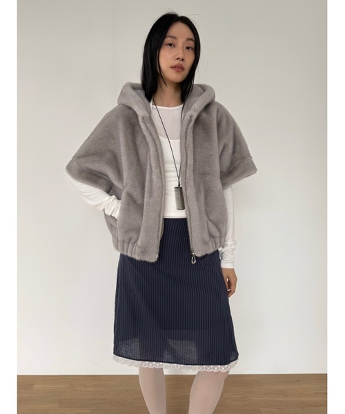Didot.showroom(ディドット ショールーム)の「ファーフーディーハーフジャケット(その他アウター・レディース・ブラック/ブラウン/グレー・FREE)」の13枚目の写真