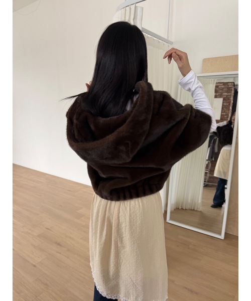 Didot.showroom(ディドット ショールーム)の「ファーフーディーハーフジャケット(その他アウター・レディース・ブラック/ブラウン/グレー・FREE)」の19枚目の写真