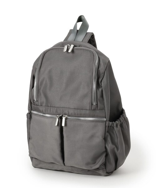 OPAQUE.CLIP（オペークドットクリップ）の「【撥水加工／マルチポケット】カジュアルリュックサック（バックパック/リュック・レディース・チャコールグレー/ブラック/ベージュ・00）」の16枚目の写真