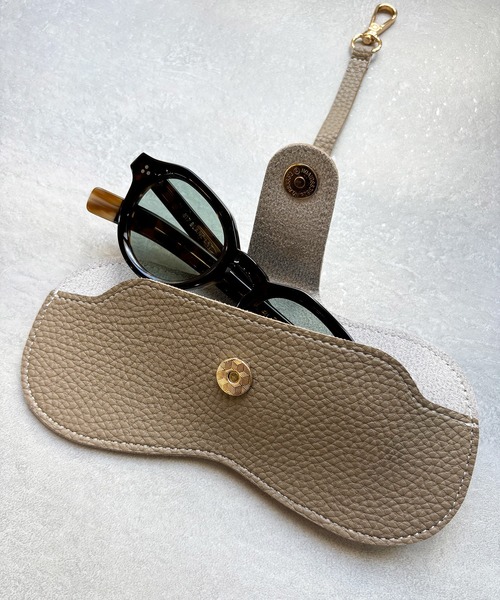 CALIFORNIA OUTFITTERS（カリフォルニア アウトフィッターズ）の「3-11E45 カバンに付けれる メガネケース　ブラウン　ブラック　グレイッシュベージュ（メガネ・レディース・ブラウン/ブラック/グレイッシュベージュ・ONESIZE）」の21枚目の写真
