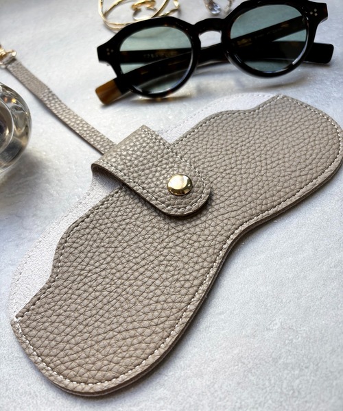 CALIFORNIA OUTFITTERS（カリフォルニア アウトフィッターズ）の「3-11E45 カバンに付けれる メガネケース　ブラウン　ブラック　グレイッシュベージュ（メガネ・レディース・ブラウン/ブラック/グレイッシュベージュ・ONESIZE）」の19枚目の写真