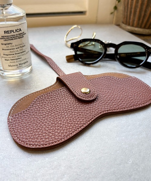 CALIFORNIA OUTFITTERS（カリフォルニア アウトフィッターズ）の「3-11E45 カバンに付けれる メガネケース　ブラウン　ブラック　グレイッシュベージュ（メガネ・レディース・ブラウン/ブラック/グレイッシュベージュ・ONESIZE）」の6枚目の写真