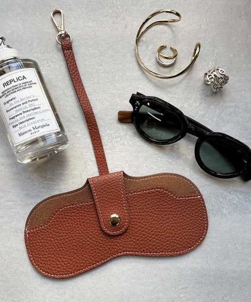 CALIFORNIA OUTFITTERS（カリフォルニア アウトフィッターズ）の「3-11E45 カバンに付けれる メガネケース　ブラウン　ブラック　グレイッシュベージュ（メガネ・レディース・ブラウン/ブラック/グレイッシュベージュ・ONESIZE）」の7枚目の写真