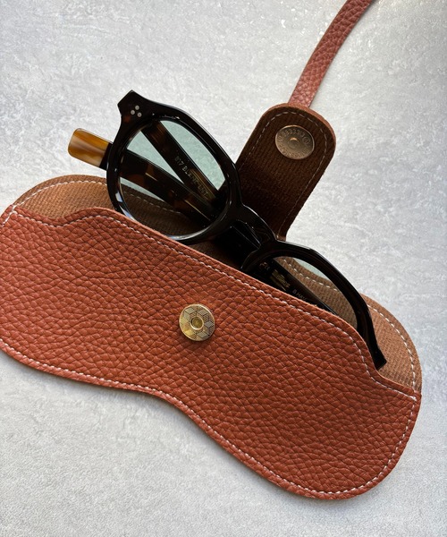 CALIFORNIA OUTFITTERS（カリフォルニア アウトフィッターズ）の「3-11E45 カバンに付けれる メガネケース　ブラウン　ブラック　グレイッシュベージュ（メガネ・レディース・ブラウン/ブラック/グレイッシュベージュ・ONESIZE）」の9枚目の写真