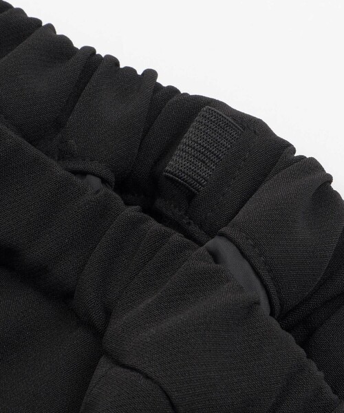 BeBe（ベベ）の「ダブルクロススリムテーパードパンツ(110~130cm)（スラックス・キッズ・ベージュ/ブラック・130cm/110cm/120cm）」の8枚目の写真