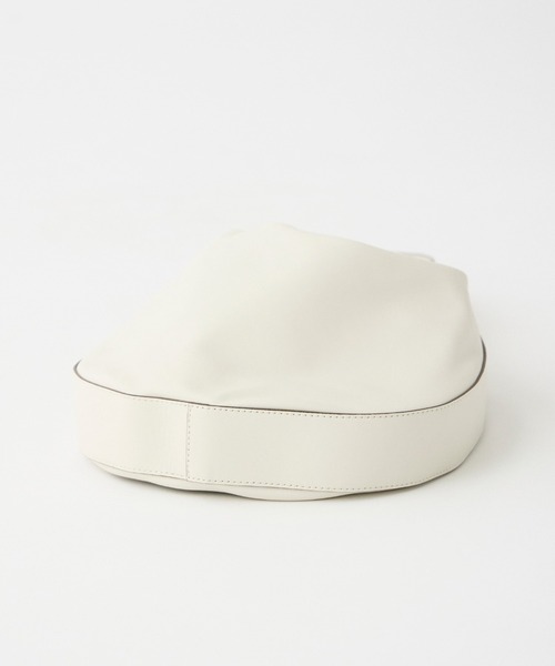 LORISTELLA（ロリステッラ）の「ソフトレザーラウンドバッグ《LORISTELLA》（ショルダーバッグ・レディース・オフホワイト/ブラック/モカ・フリー）」の7枚目の写真