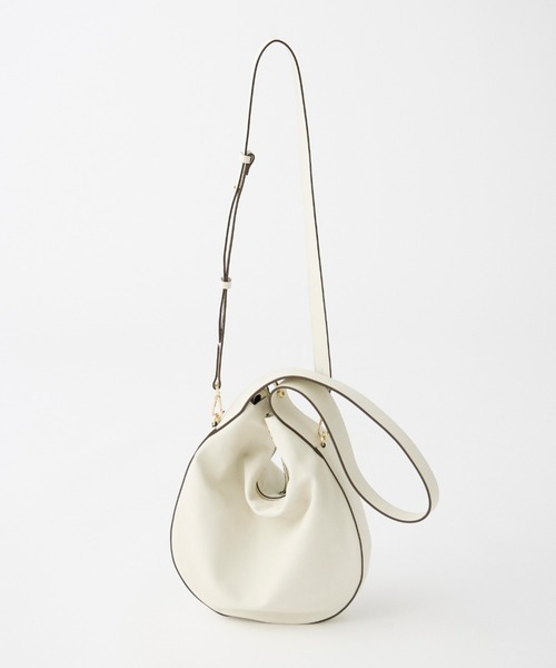 LORISTELLA（ロリステッラ）の「ソフトレザーラウンドバッグ《LORISTELLA》（ショルダーバッグ・レディース・オフホワイト/ブラック/モカ・フリー）」の11枚目の写真