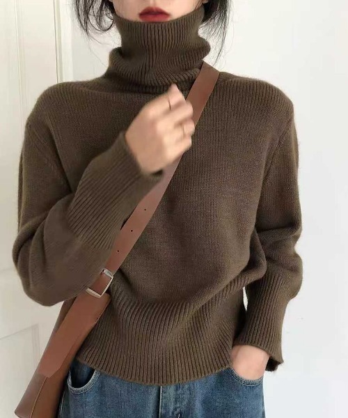 Teem Store(チームストア)の「カラーバリエーション無地シンプルハイネックニットタートルセーター(ニット/セーター・レディース・オレンジ/ブルー/グリーン/レッド/ブラック/ホワイト/ブラウン/ベージュ/パープル/カーキ・F)」の5枚目の写真