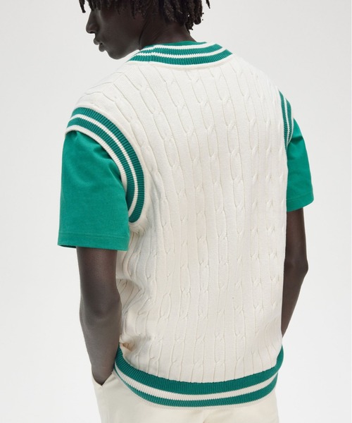 FRED PERRY(フレッドペリー)の「Cable Knit Tennis Vest/テニスケーブルニットベスト(ベスト・メンズ・ベージュ・M/L)」の5枚目の写真