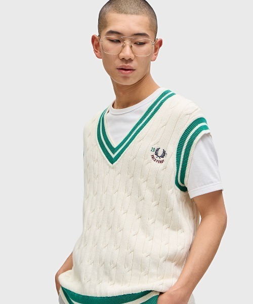 【希少】イタリア製 FRED PERRY ニット ベスト ケーブル編み 刺繍 FRED PERRY】80s フレッドペリー チルデンニットベスト ケーブル