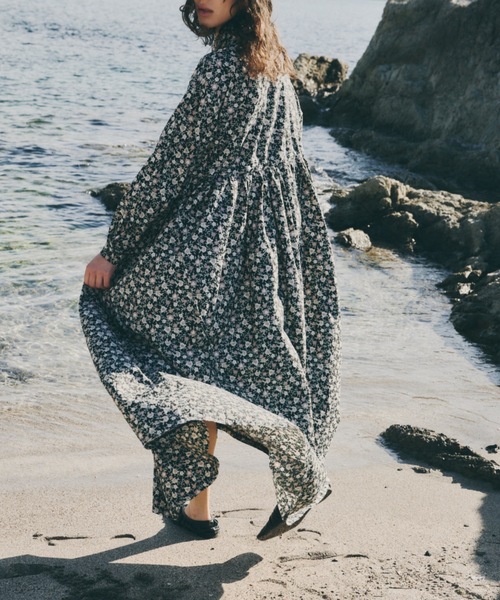美品＊イエナ 23SS☆リネン混ギャザーボリュームワンピース 38 ブラック 美品＊イエナ 23SS☆リネン混ギャザーボリュームワンピース 38