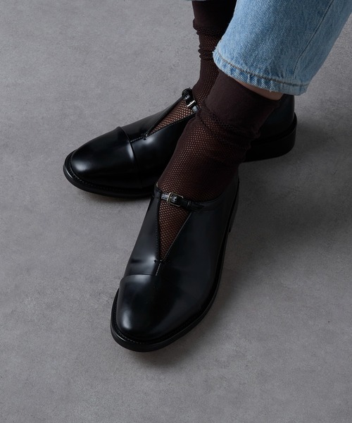 ARTESANOS（アルテサノス）の「【ARTESANOS】ミニベルトレザーシューズ　GU12-500-17-FL（その他シューズ・レディース・ブラック・36/37/38/39）」の3枚目の写真