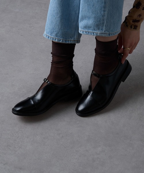 ARTESANOS（アルテサノス）の「【ARTESANOS】ミニベルトレザーシューズ　GU12-500-17-FL（その他シューズ・レディース・ブラック・36/37/38/39）」の5枚目の写真