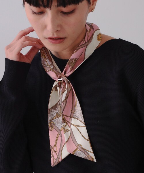 OPAQUE.CLIP（オペークドットクリップ）の「【スカーフリング付き】柄アソートスカーフ（ストール/ショール・レディース・オフホワイト/ベビーピンク/ベージュ/ブラック・00）」の5枚目の写真
