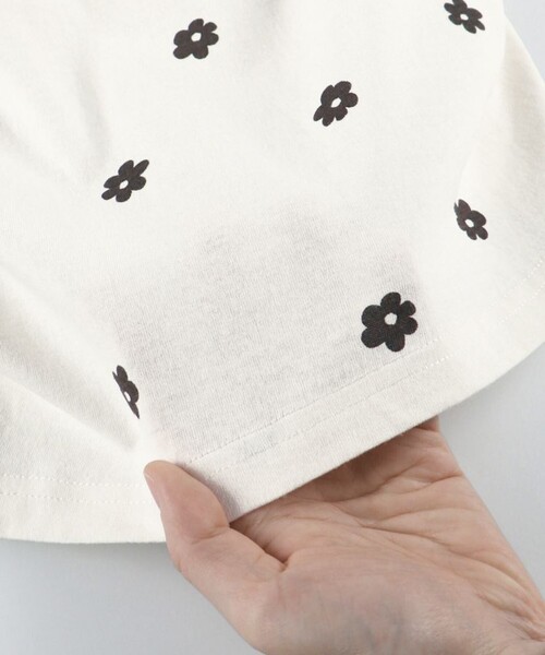 BRANSHES(ブランシェス)の「【ブランシェスmini】フリル長袖Tシャツ(Tシャツ/カットソー・キッズ・ピンク/サックスブルー/オフホワイト/チャコールグレー・100/130/90/80/110/120)」の9枚目の写真