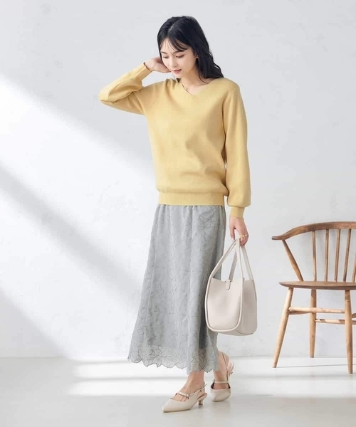 a.v.v（アーヴェヴェ）の「【アンサンブル対応】Vネックパフスリーブラメニット（ニット/セーター・レディース・クリーム/アイボリー・34/42/38/36/40）」の8枚目の写真