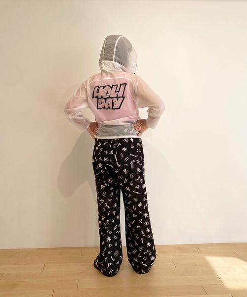 HOLIDAY(ホリデイ)の「PACKABLE NYLON ZIP UP PARKA パッカブルナイロンジップアップパーカー(ナイロンジャケット・レディース・ブラック/ブルー/ホワイト/レッド・ONE SIZE)」の21枚目の写真