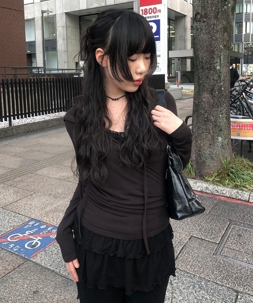 anyonemore（エニワンモア）の「ティアードフリルレイヤードラップスカート（スカート・レディース・アイボリー/ブラック・FREE）」の14枚目の写真